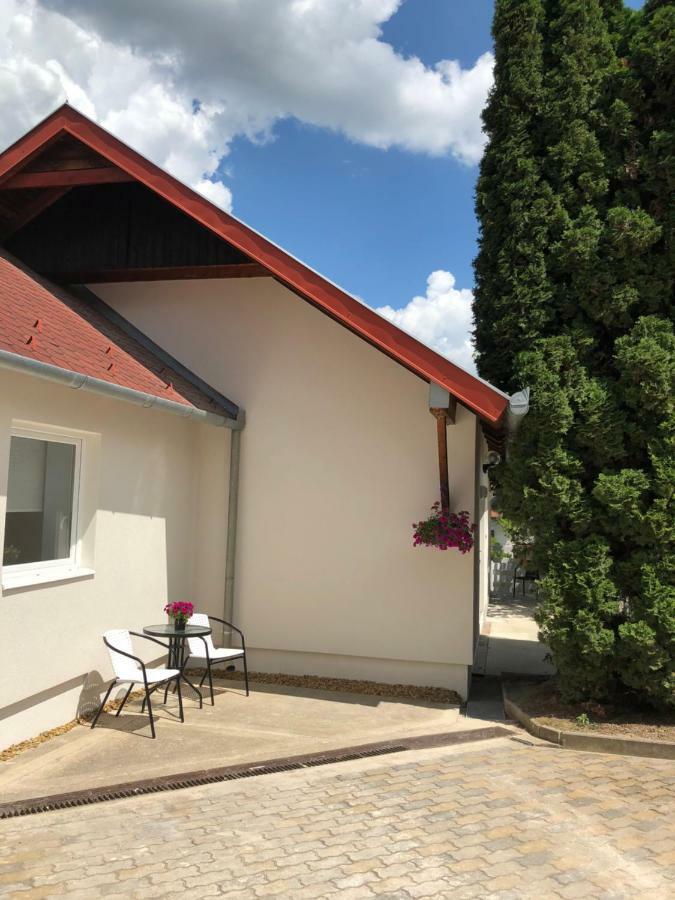 White Crow House Daire Hévíz Dış mekan fotoğraf
